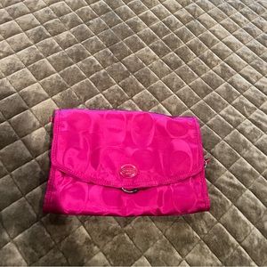 Coach Jewerly bag.  Great condition.  Never used